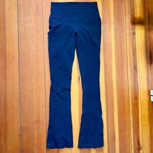 Lululemon Navy Blue High-Waisted Yoga Pants kick flare